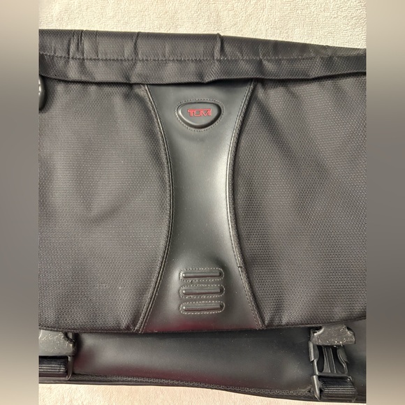 Tumi Black Messenger Bag Ex Cond